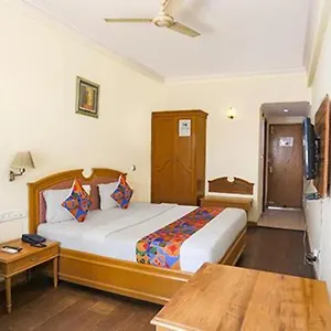 Fabhotel Altus Hotel