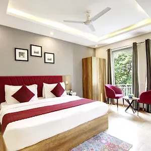 Saltstayz Select - Huda Center Hotel